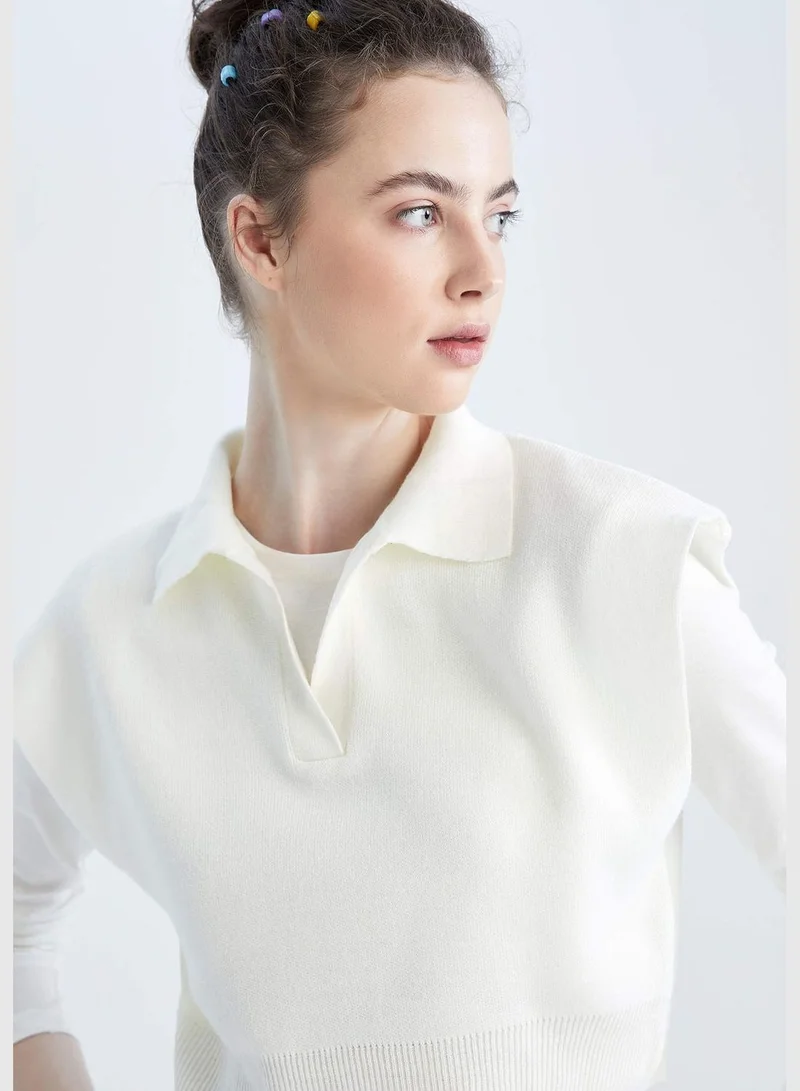 DeFacto Relaxed Fit V-Neck Cropped Sweater Vest