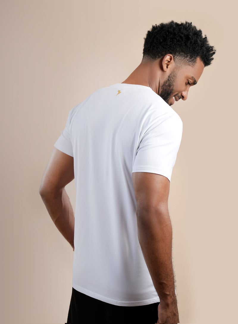 Qalby Etmaan Arabic Letters t-shirt