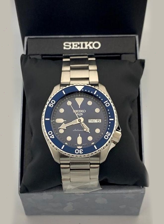 Seiko 5 Men's 5 SportsWater Resistant Analog Watch SRPD51K1 - Image 5