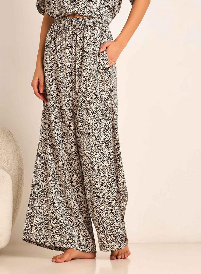 Aadaraya Pyjama Set Button-Down Shirt & Trousers - Image 4