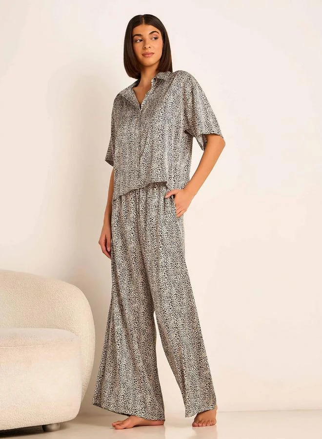 Aadaraya Aadaraya Pyjama Set Button-Down Shirt & Trousers