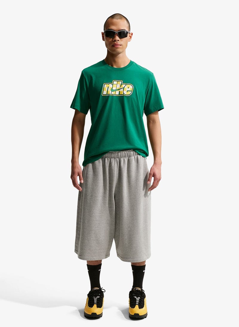 Nike Nsw Standard Fit Celebrate T-Shirt - Image 4