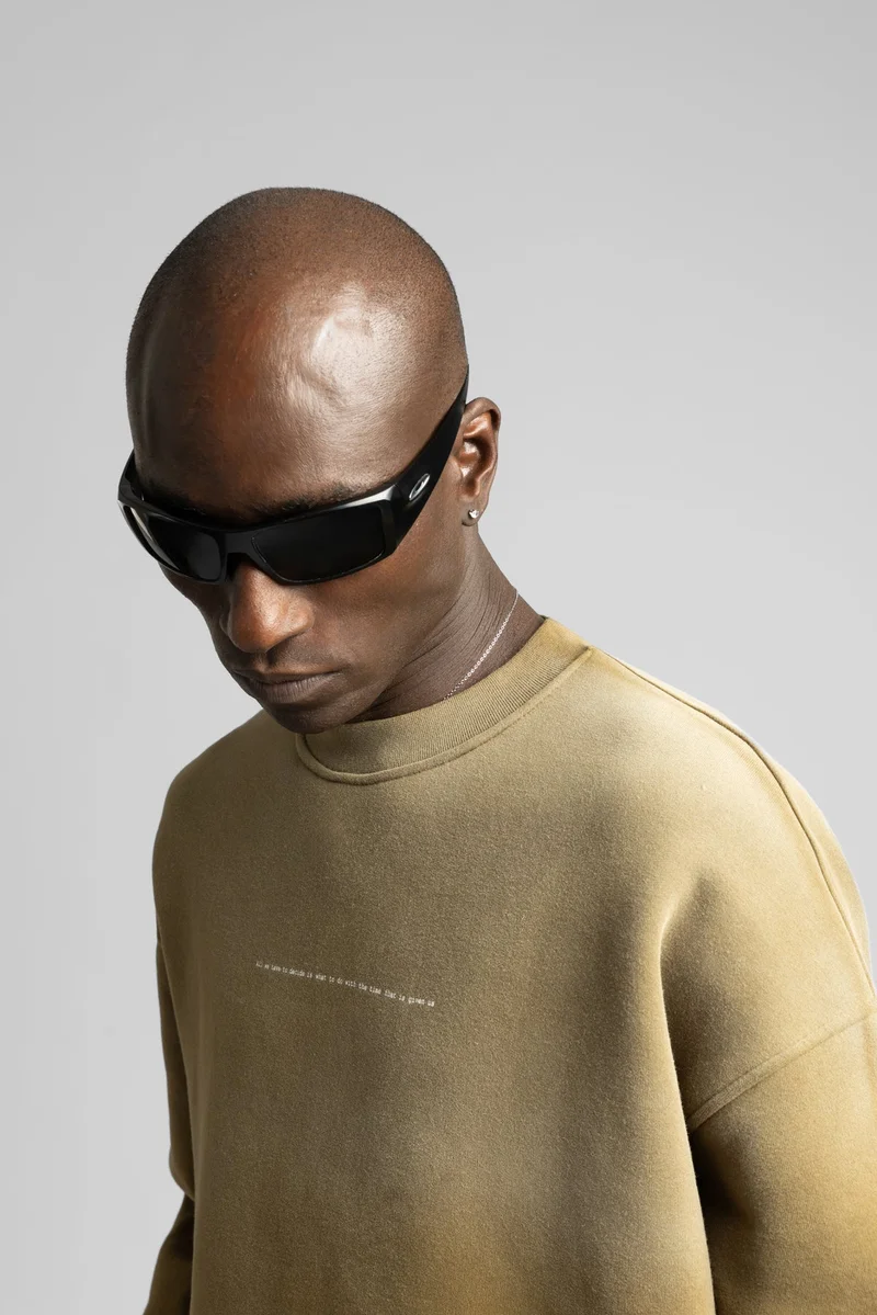 Catch Minimalist Text Detail Pistol Sweatshirt