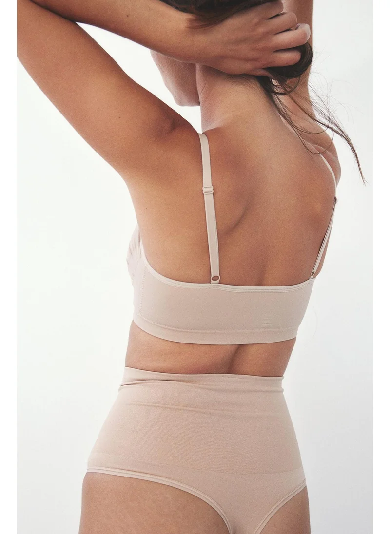 H&M Stretchy & sculpting soft bra