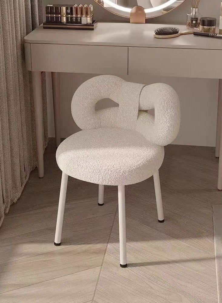 fashionhome Modern Minimalist Design Single Sofa Comfy Fluffy Vanity Chair Elegant Makeup Desk Chairs Bowknot Shape Backrest Dinning Chair with Padded Legs for Bedroom Living Room 36x36x67 cm  - Image 2