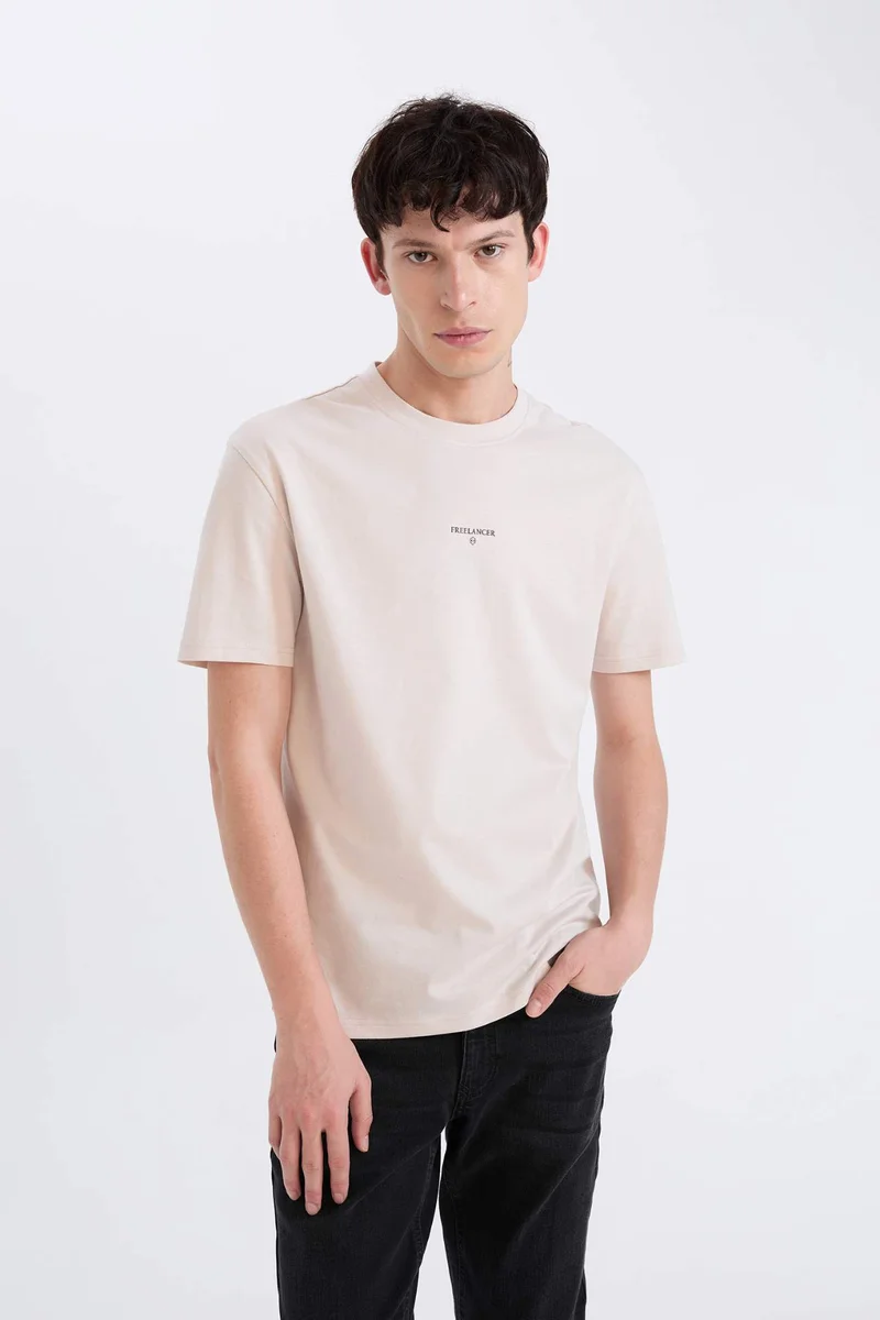 ديفاكتو Regular Fit Crew Neck Printed Short Sleeve T-Shirt