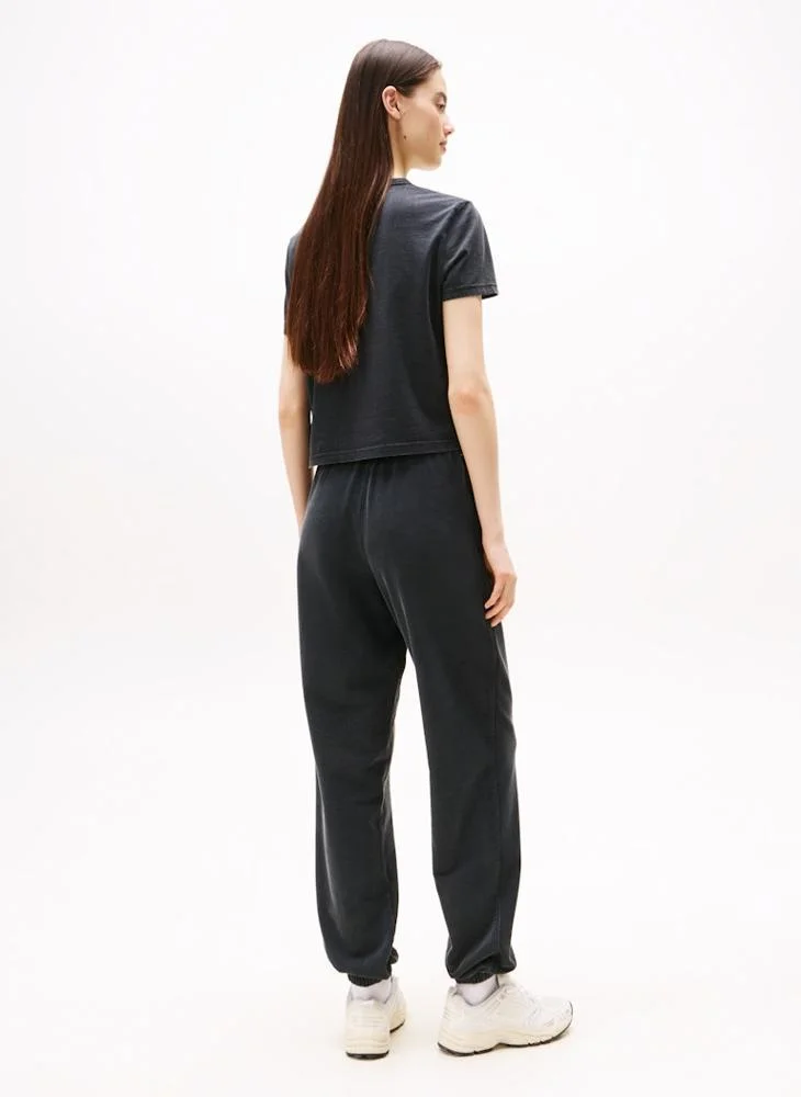 تومي جينز تيشيرت بياقة دائرية مزين برسمة