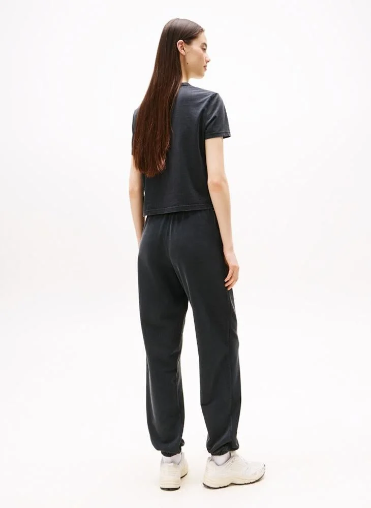 تومي جينز تيشيرت بياقة دائرية مزين برسمة