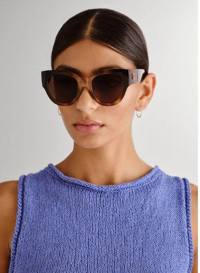 Solarized CHIC CAT-EYE Luxury Sunglasses for Men & Women – High Quality Designer Eyewear, UV Protection, Stylish Frames, Timeless Elegance, and Fashionable Eye Shades