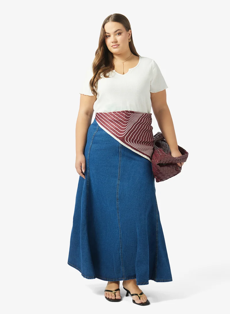 ايلا بلس تنورة جينز مقاس كبير بتصميم -