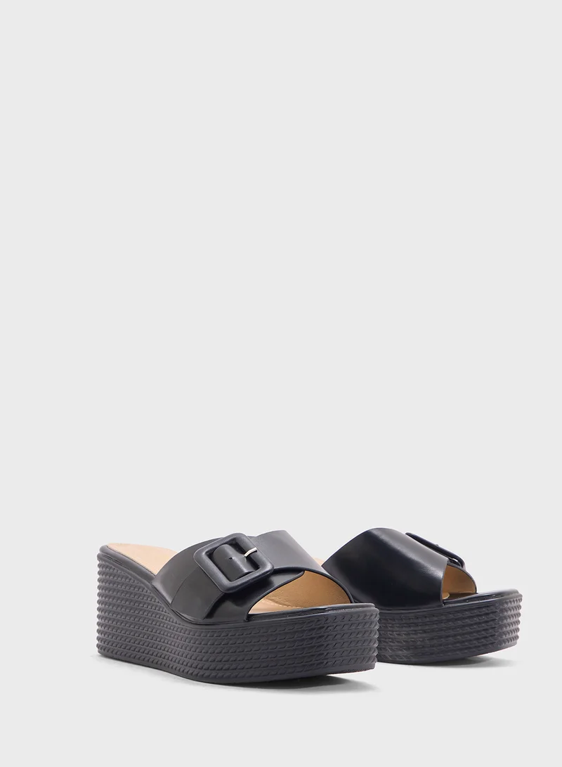 Clowse Casual Wedged Sandal