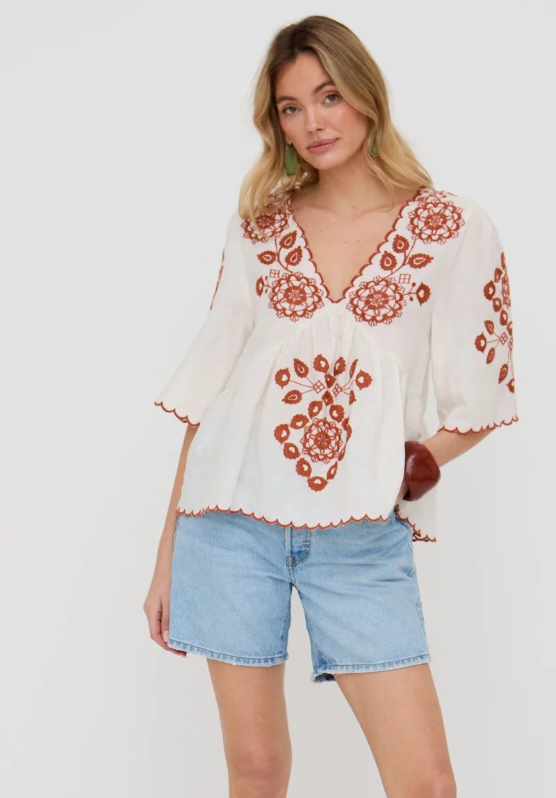 رافاي Aubrey V-Neck Embroidered Blouse In Cream