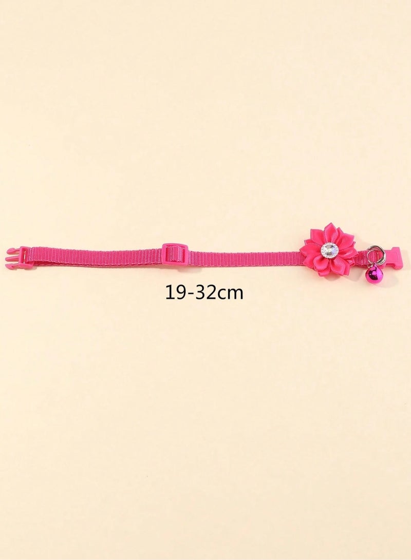 طوق قطة لطيف مع قلادة على شكل زهره و جرس باللون الوردي الملفت  حجم قابل للتعديل مضاد للاختناق، مناسب للقطط والحيوانات الأليفة الصغيرة الأخرى - Image 2