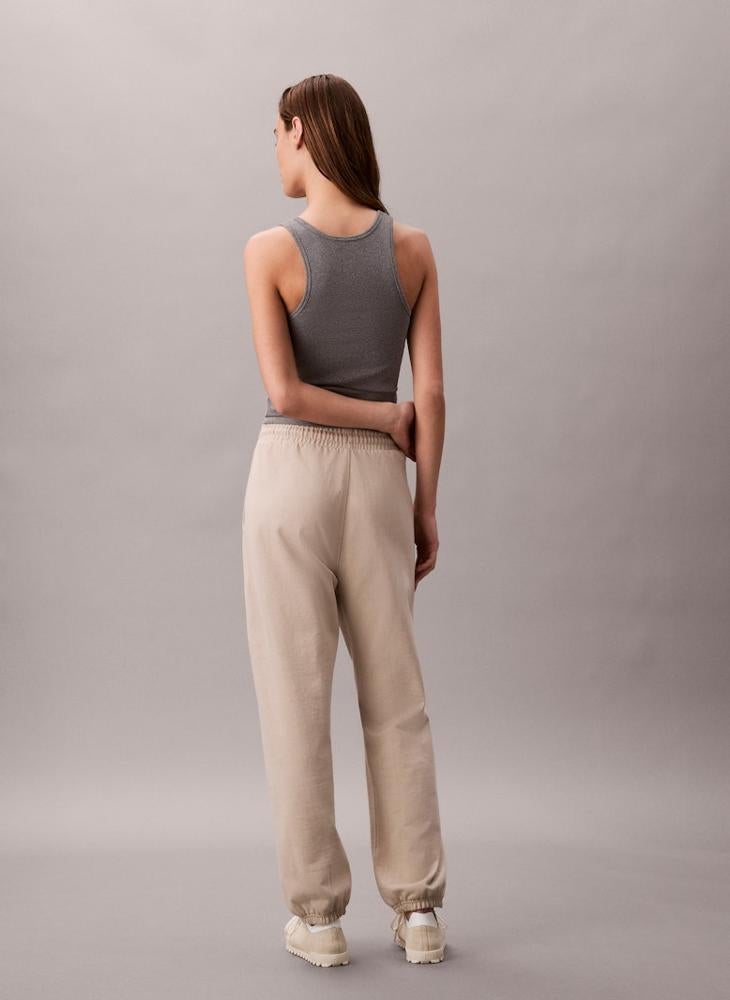 كالفن كلاين بنطال رياضي بشعار وحزام شداد - Image 2