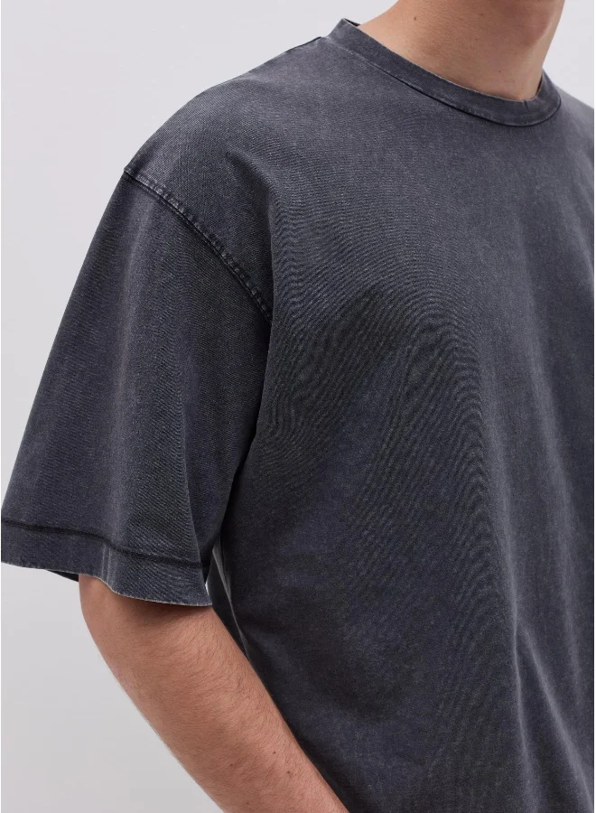 او في اس Cotton T-shirt with round neck