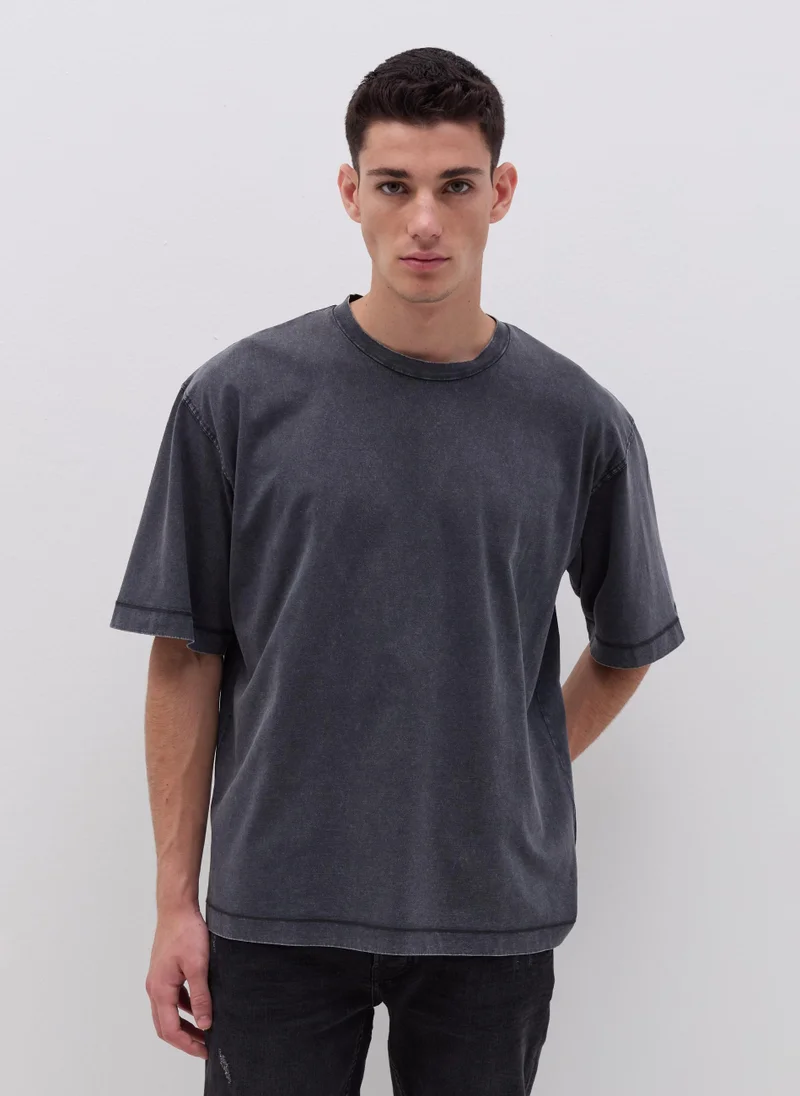 او في اس Cotton T-shirt with round neck