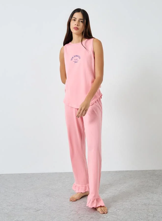 ستايلي طقم من بنطال بيجاما وفيست بطبعة نيويورك