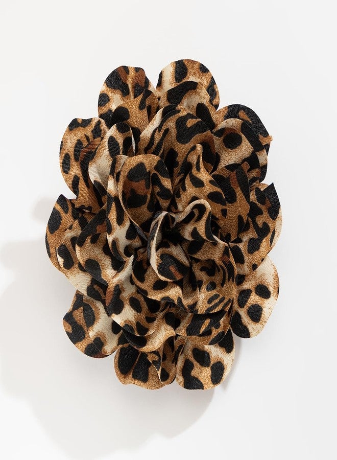 MIFYNN بروش زهرة رقيق بنقشة جلد النمر، بروش زهرة الورد الكبير، دبابيس طية صدر السترة، بروشات زهور رقيقة وأنيقة مصنوعة يدويًا، دبوس بروش من قماش الساتان، دبوس بروش زهرة الكاميليا الكبيرة للنساء، إكسسوارات ملابس حفلات الزفاف والرقص (نقشة جلد النمر باللون البني) - Image 4