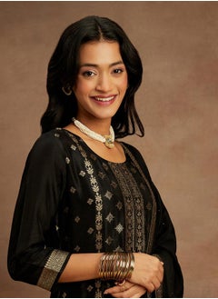 Libas Printed Straight Kurta and Solid Trouser with Chiffon Dupatta Set by Styli  - Image 4