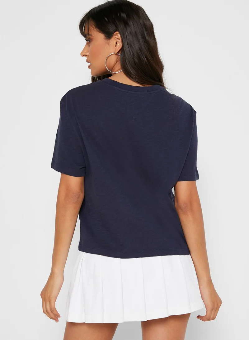 TOMMY JEANS Logo Graphic T-Shirt