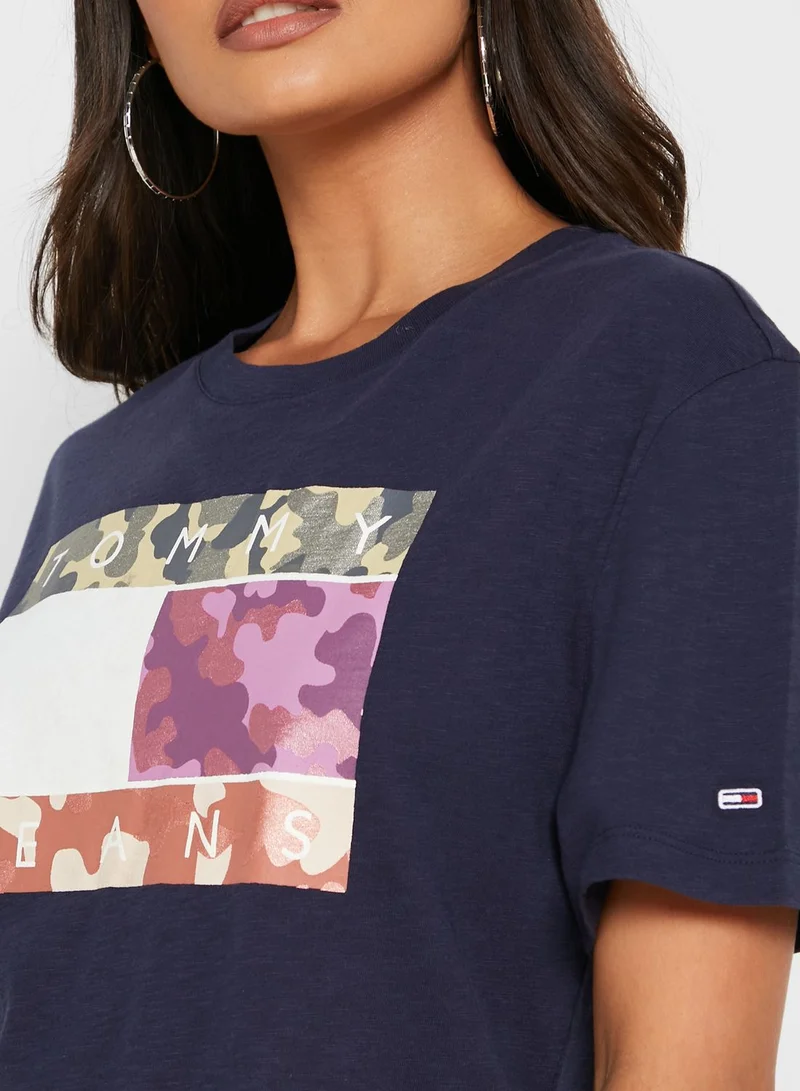 TOMMY JEANS Logo Graphic T-Shirt