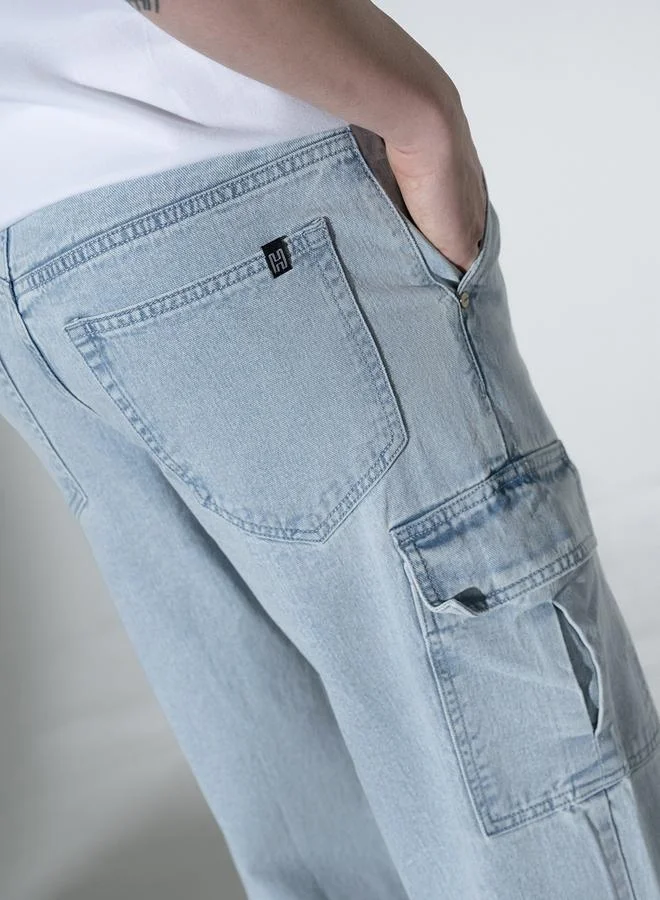 Hubberholme Light Blue Relaxed Fit Jeans Solid design crafted from 100% Cotton with Button closure.