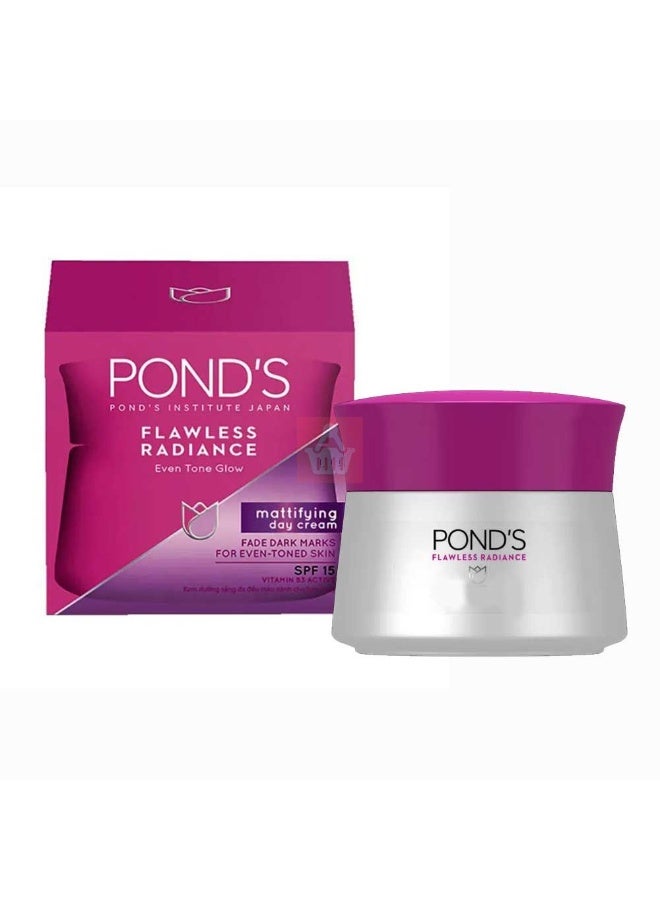 PONDS Pond's Flawless Radiance Mattifying Day Cream SPF15 - 50g