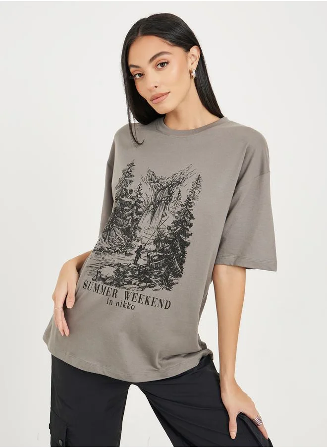 ستايلي Oversized Graphic Print Longline T-Shirt