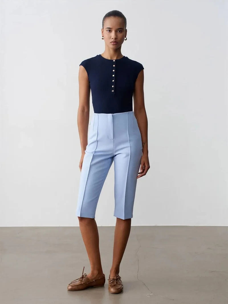 ديلفين Dilvin High-waist Straight Capri Shorts With Slit