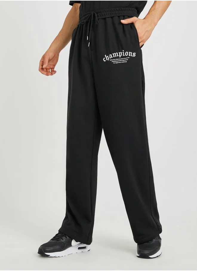 ستايلي Styli Oversize Open Hem Embroidered Joggers