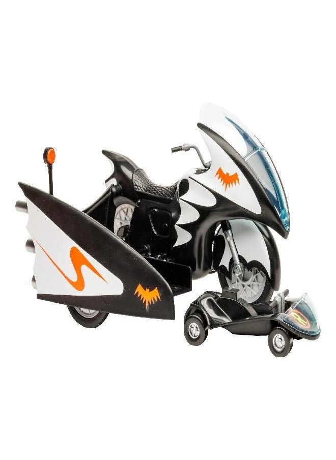 McFarlane Toys - DC Retro 6IN - BATCYCLE with Side CAR - Image 1