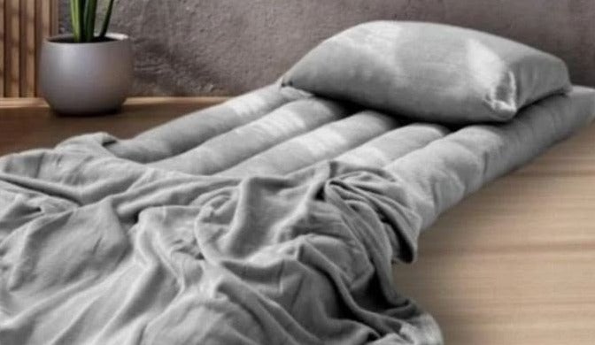 Luxury 3-in-1 hospitality package with a natural cotton mattress measuring 180x90x15 cm, along with a light blanket, pillow, and elegant velvet bag. - Image 2