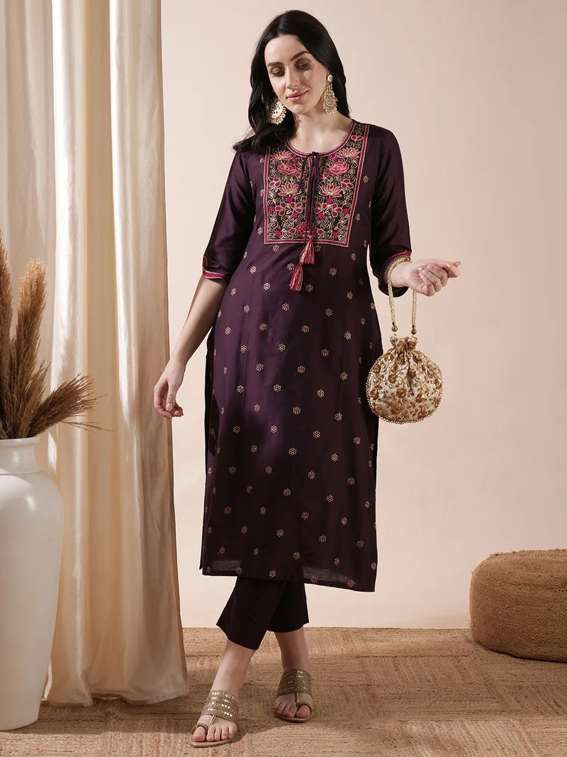 globus Women Purple Floral Embroidered Thread Work Straight Kurta With Trousers