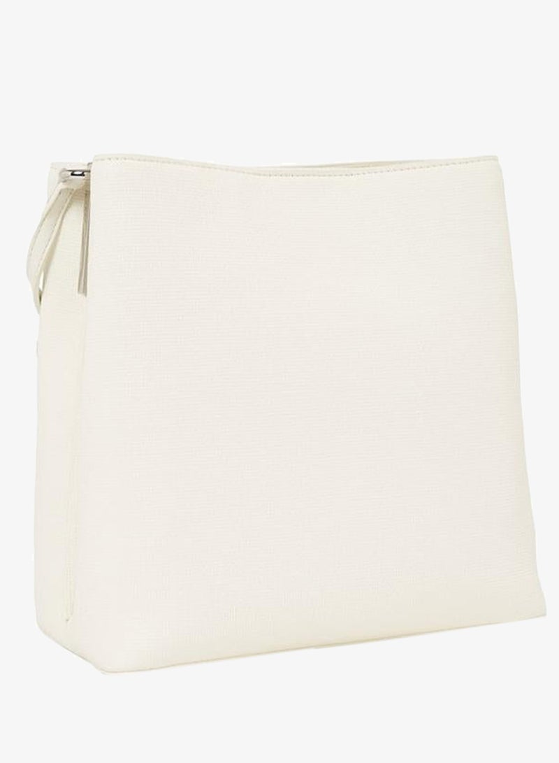 CALVIN KLEIN BUCKET BAG - Image 3