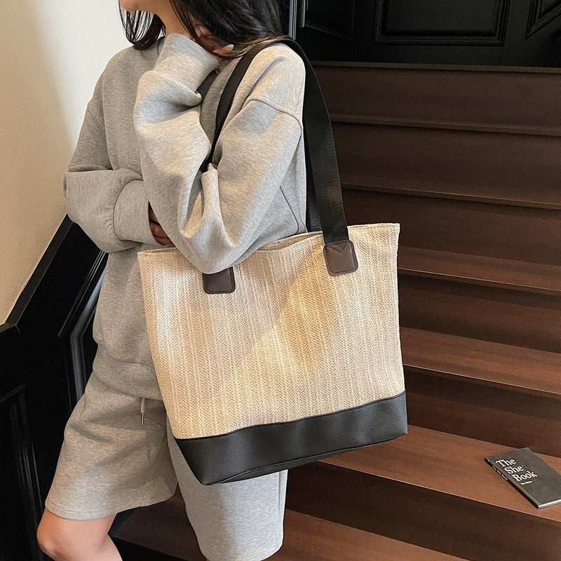 Seaside Vacation Fashion Contrasting Color Beach Bag Women'S 2025 Large Capacity Tote Bag Simple Woven Bag - Image 2