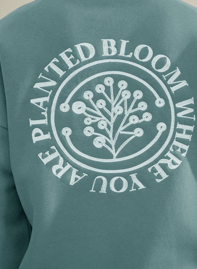 trendyol Mint Oversize/Wide Cut Floral Embroidered Fleece Lined Cotton Sweatshirt - Image 3