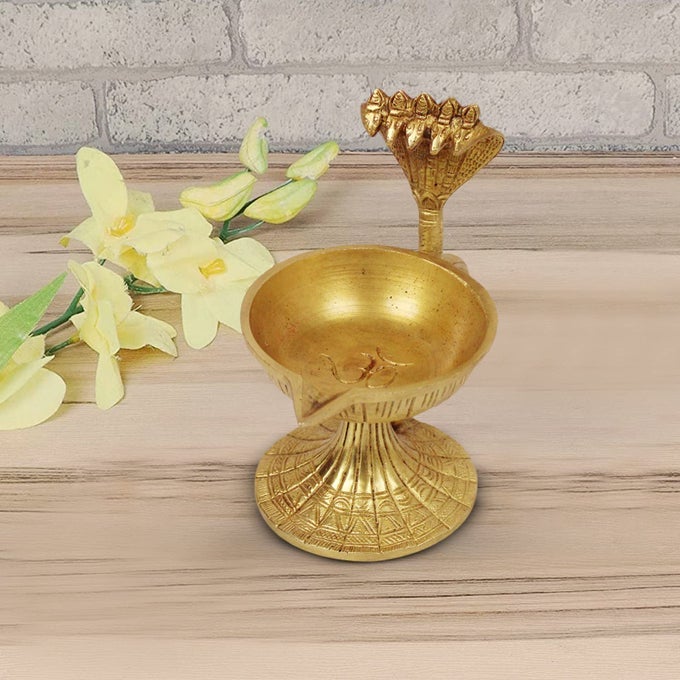 ARTAVRKO BIG BRASS SHESHNAAG OM DIYA HANDLE AARTI INCENSE BURNER LOBAN BURNERBAKHOOR BURNER DHOOP DHUNI SAMBRANI DHOOP FOR HOME OFFICES TEMPLES 65X35X55 INCHES