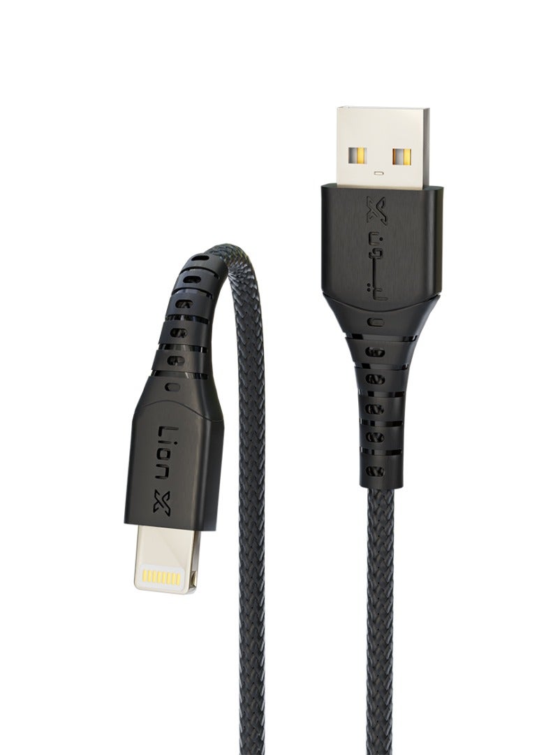ليون اكس كابل ليون اكس [عبوة من 3 قطع بطول 1 متر]، كيبل USB-A إلى Lightning، سلك شاحن ايفون اصلي قماشي بجودة سعودية عالية – شحن سريع  – متوافق مع iPhone 11/12/13/14 - Image 3