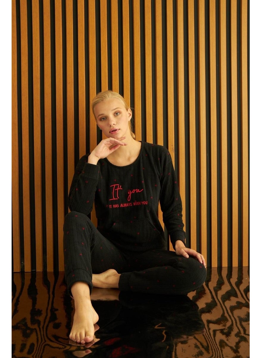 Bie's Women's Crew Neck Kangaroo Pocket Wrist Cuffed Ribbed Fleece Winter Pajama Set  - Image 4