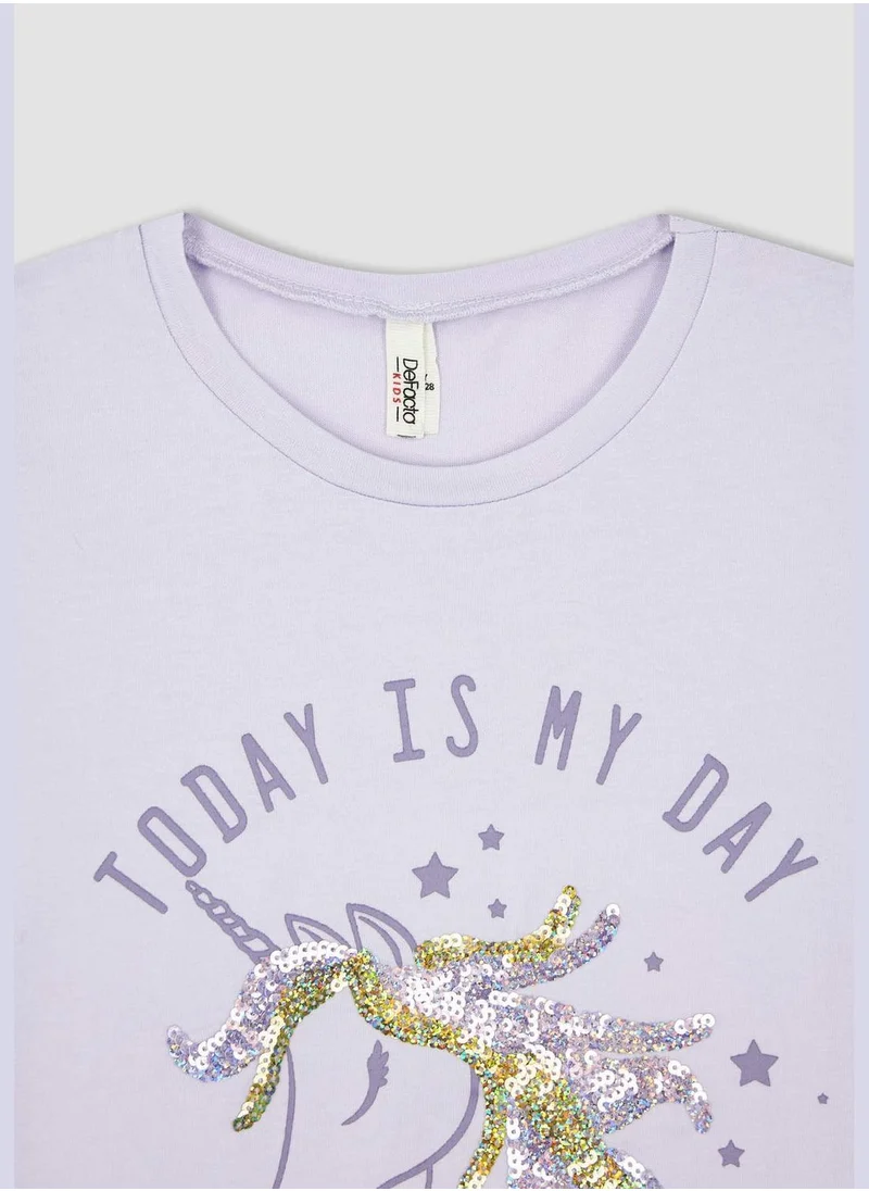 ديفاكتو Regular Fit Crew Neck Short Sleeve Unicorn Print T-Shirt