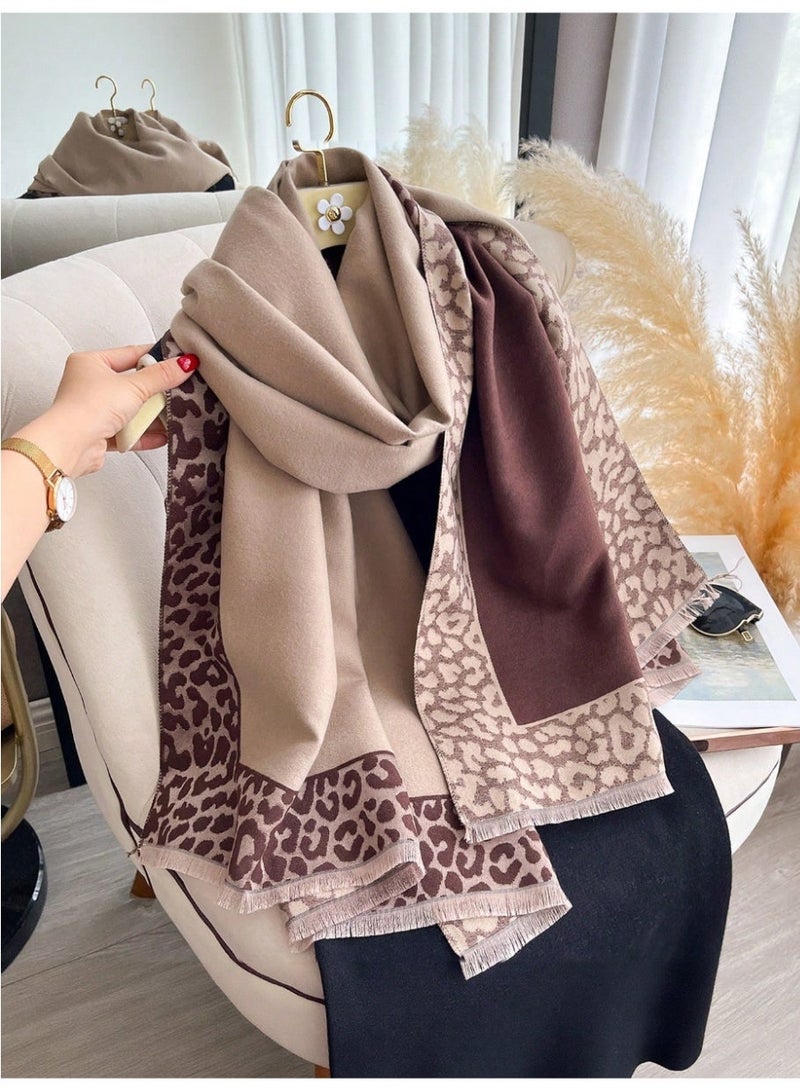 شال شتوي نسائي فاخر مصنوع من قماش الكشمير شال شتوي فاخر يضيف لمسة ناعمه وراقية لإطلالتك الشتوية. - Image 3