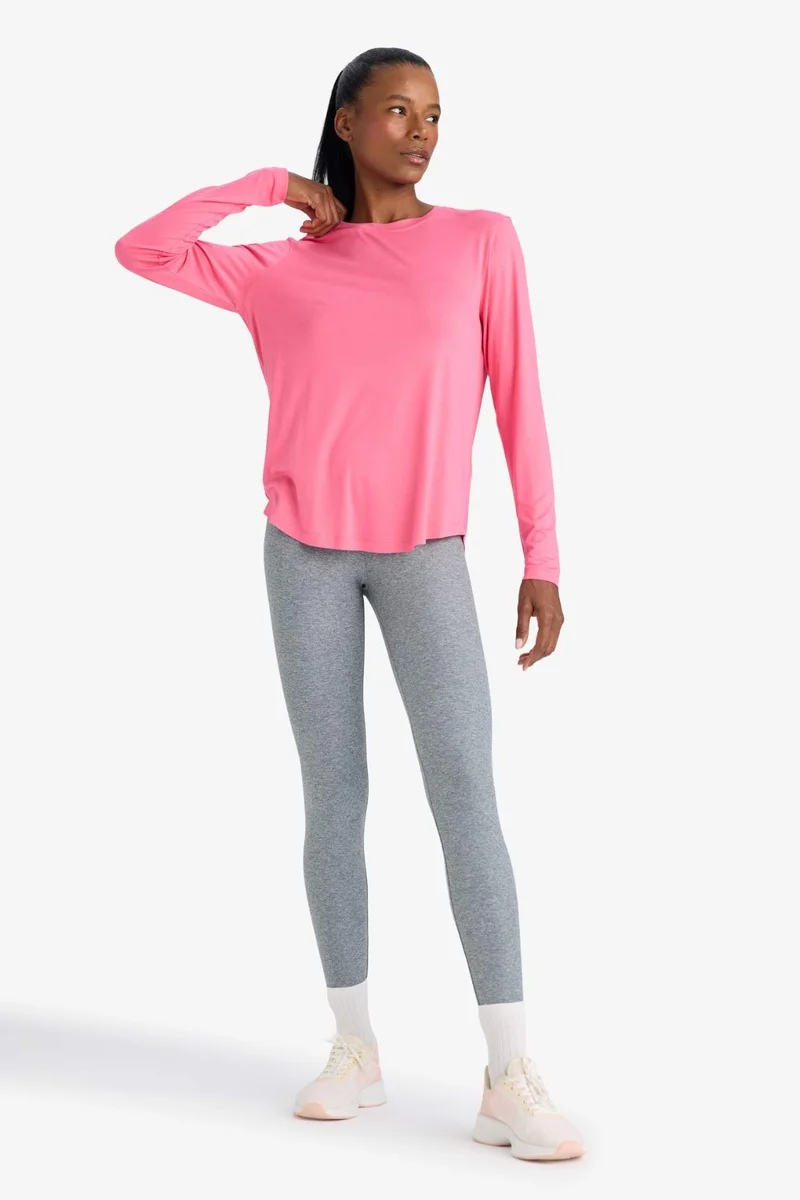 ديفاكتو Standard Fit Crew Neck Long Sleeve T-Shirt