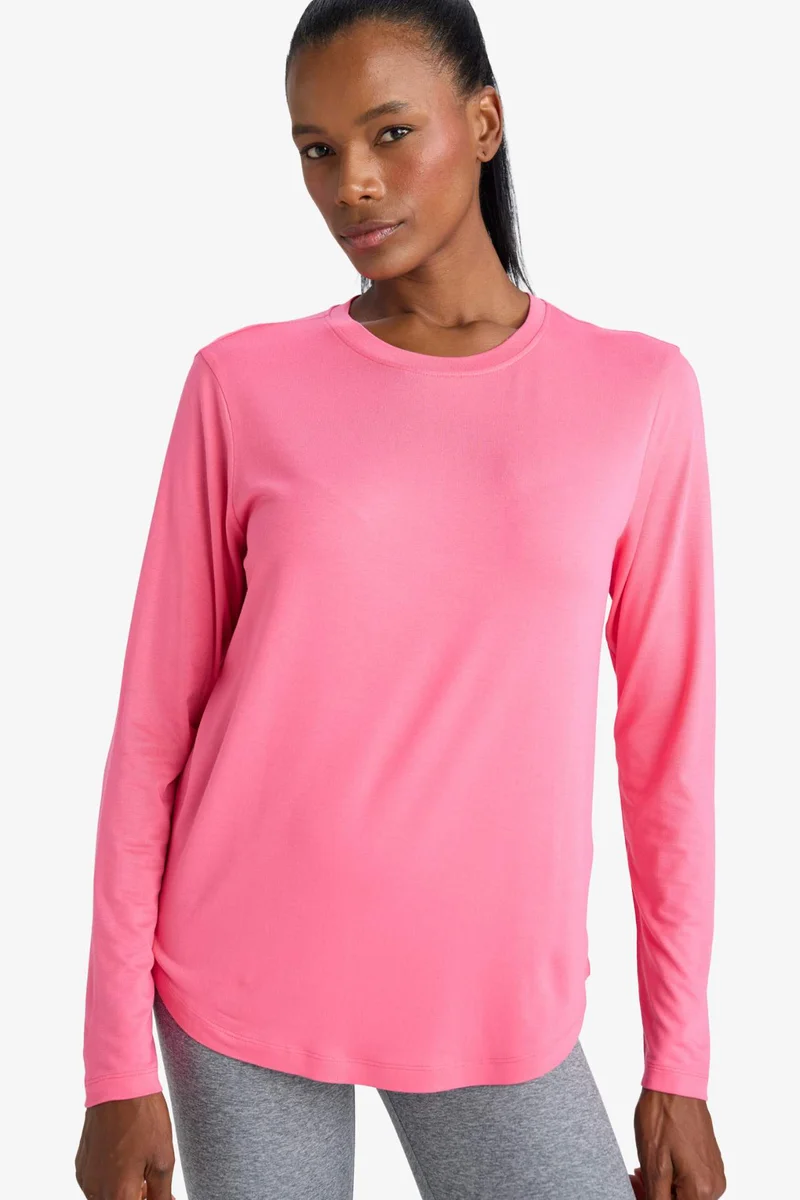 ديفاكتو Standard Fit Crew Neck Long Sleeve T-Shirt
