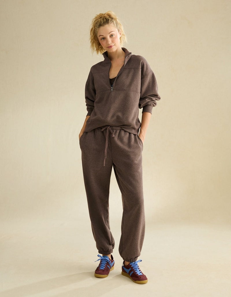 American Eagle AE Everyday Luxe Low-Rise Baggy Jogger - Image 3