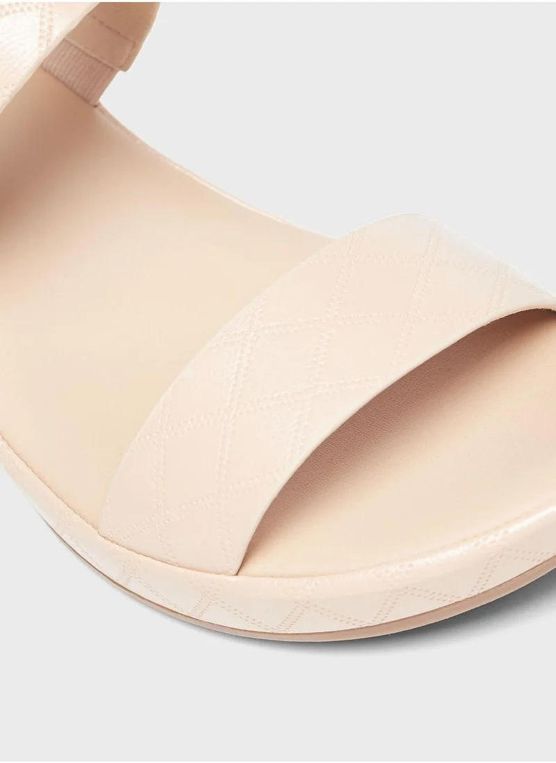 Le Confort Block Heel Sandals