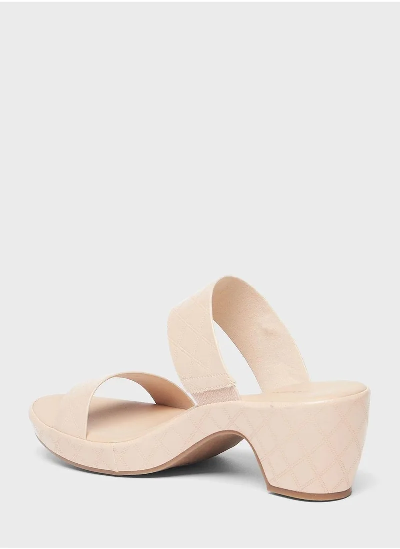 Le Confort Block Heel Sandals