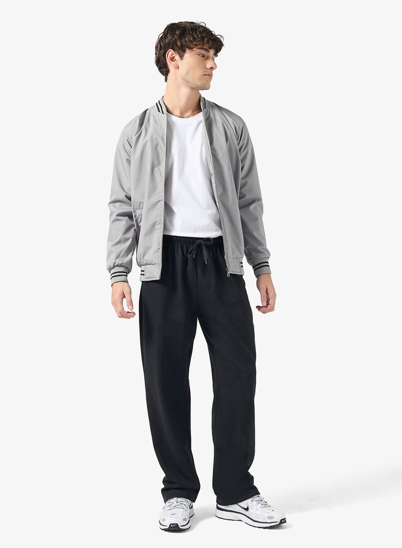 سفنتي فايف بيسيكس بنطلون رياضي مريح بتصميم شعار - Image 2