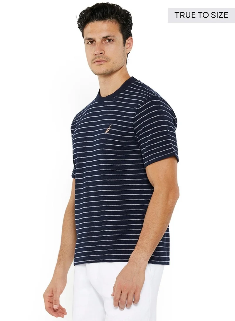 نوتيكا تي شيرت قطن بريميوم بقصة عادية وخطوط