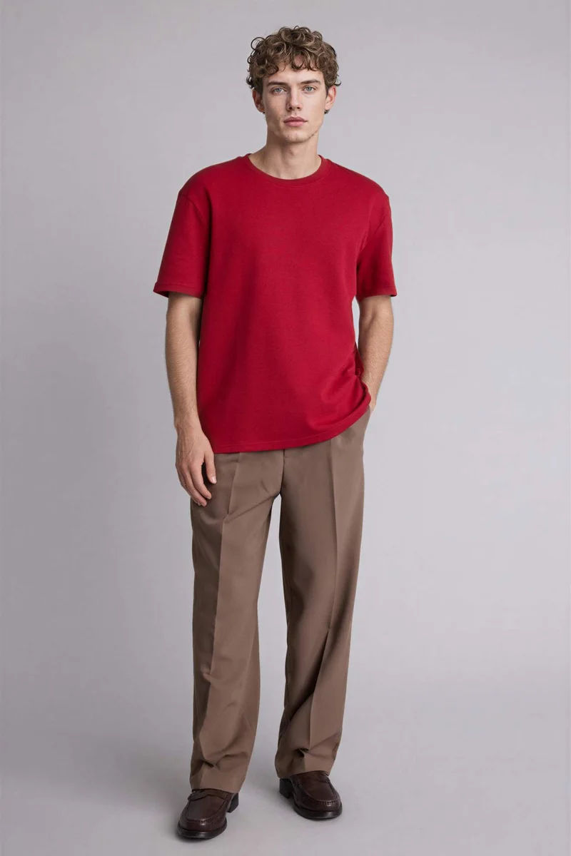 ديفاكتو Regular Fit Crew Neck Short Sleeve T-Shirt