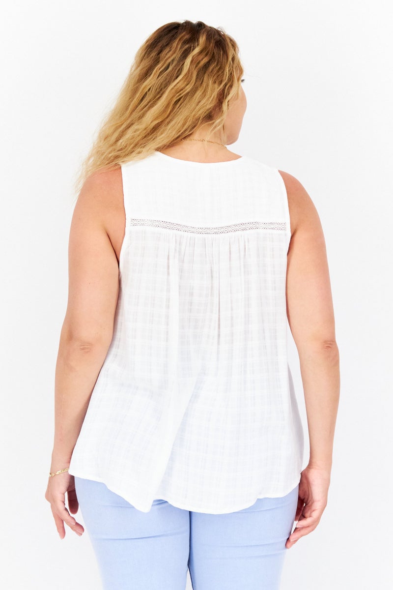Gentle Fawn Women Tie Neck Sleeveless Textured Tank Top, White  - Image 3